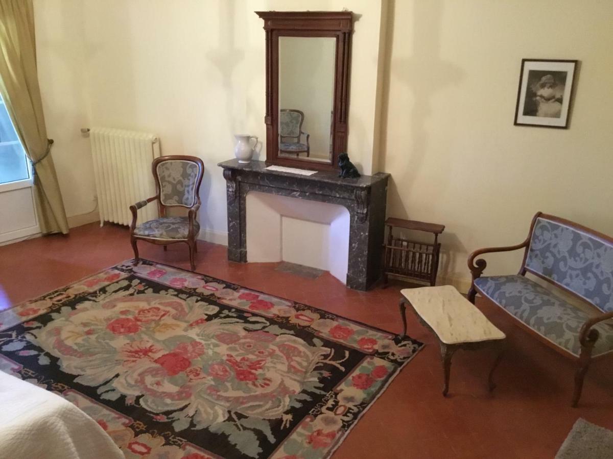 La Maison Quarante Acomodação com café da manhã Quarto foto